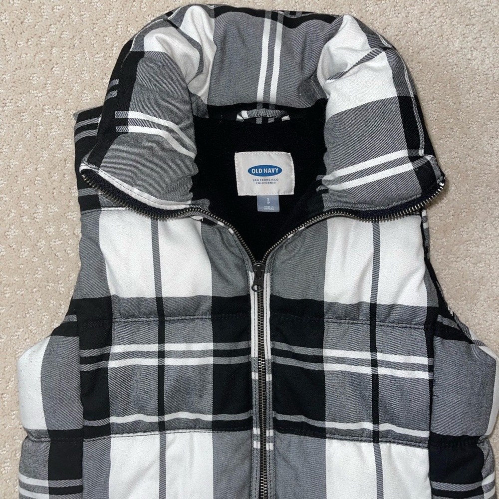 Plaid Puffer Vest - Picture 4 of 15